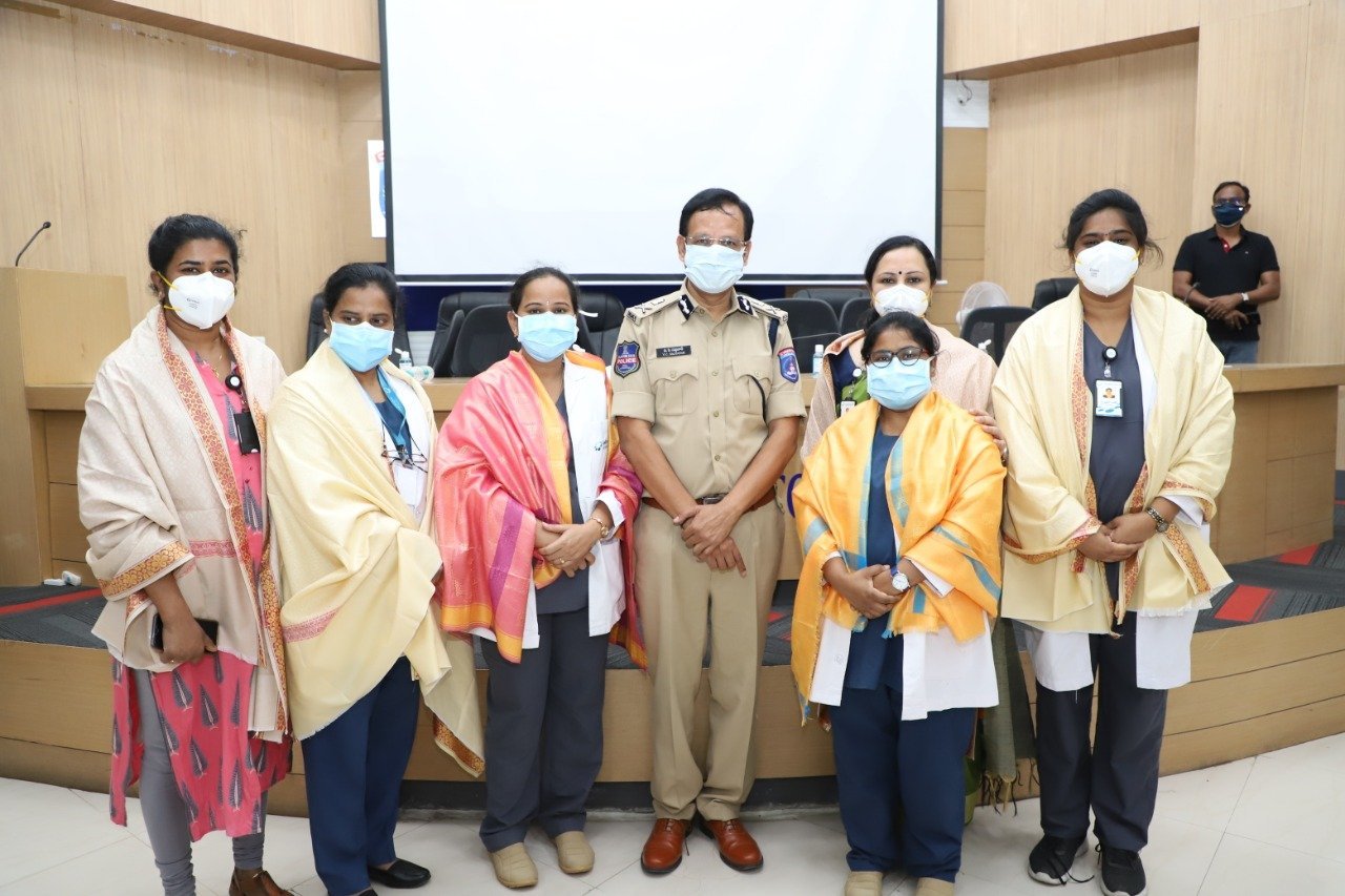 Cyberabad CP Sri VC Sajjanar, IPS., felicitated Nurses On the occasion of International Nurses Day,v9 news telugu,corona news,teluguworldnow.com2